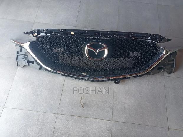 Cx5 2017 Grille - main view