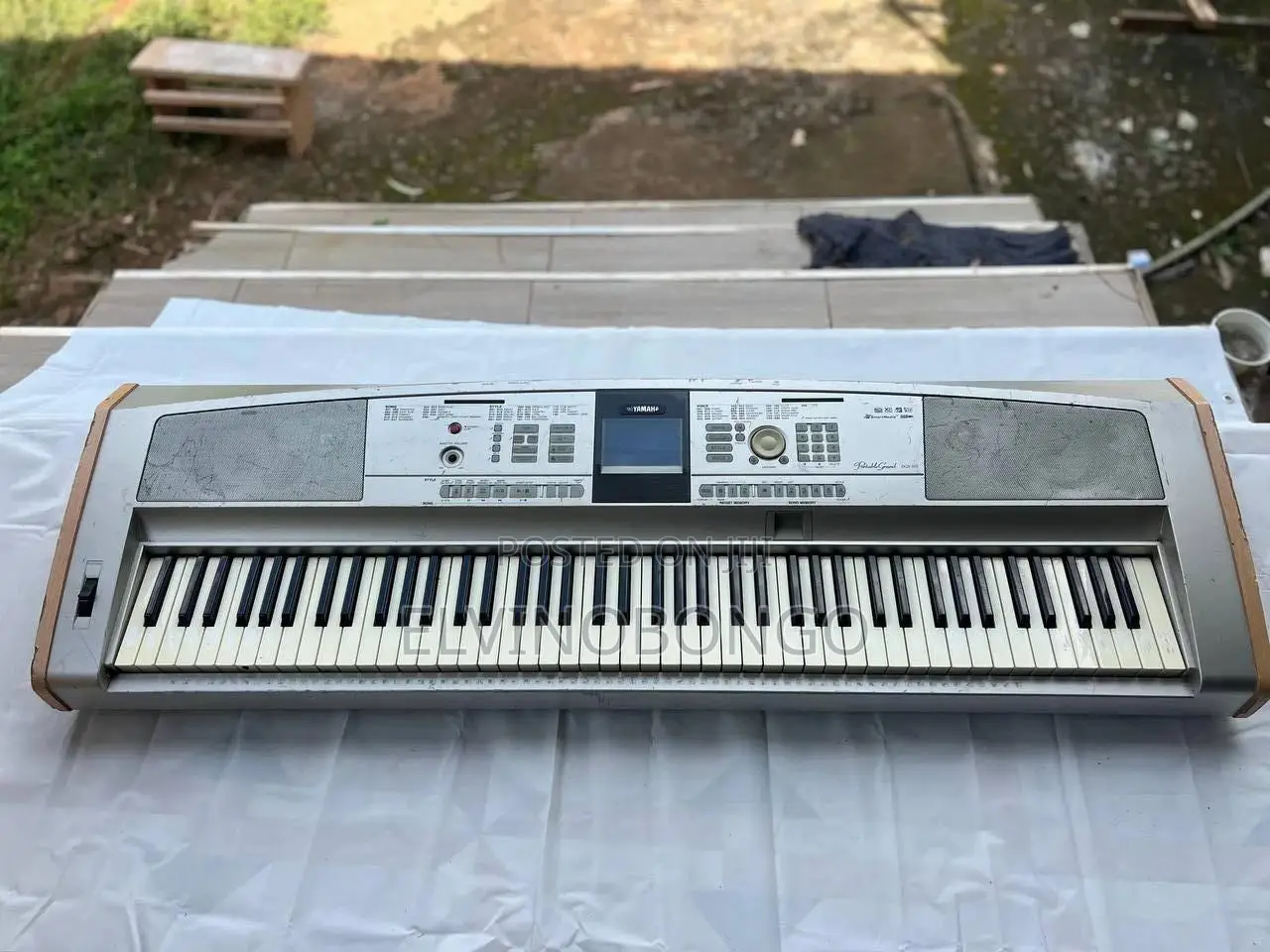 Yamaha DGX 505 Portable Grand Piano