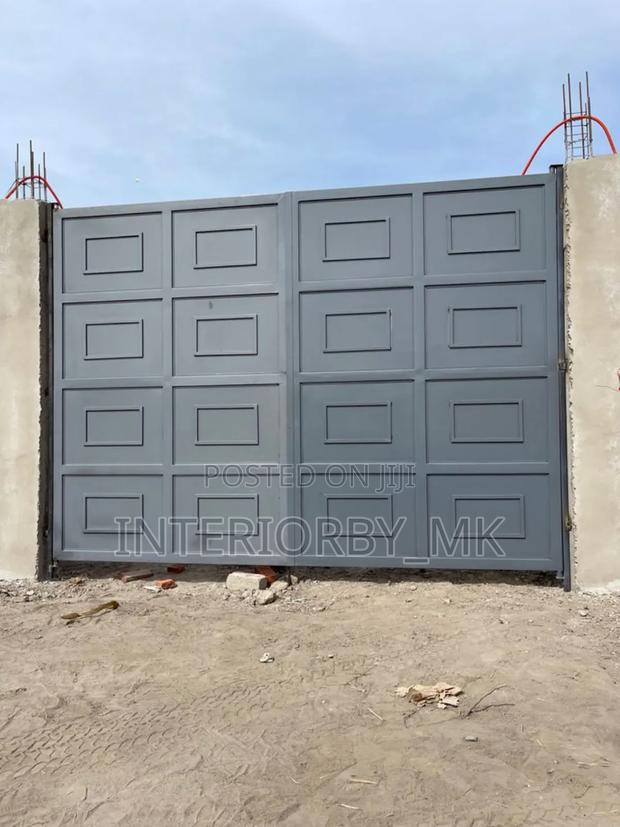 Simple Modern Swing Gate Fabrication - main view