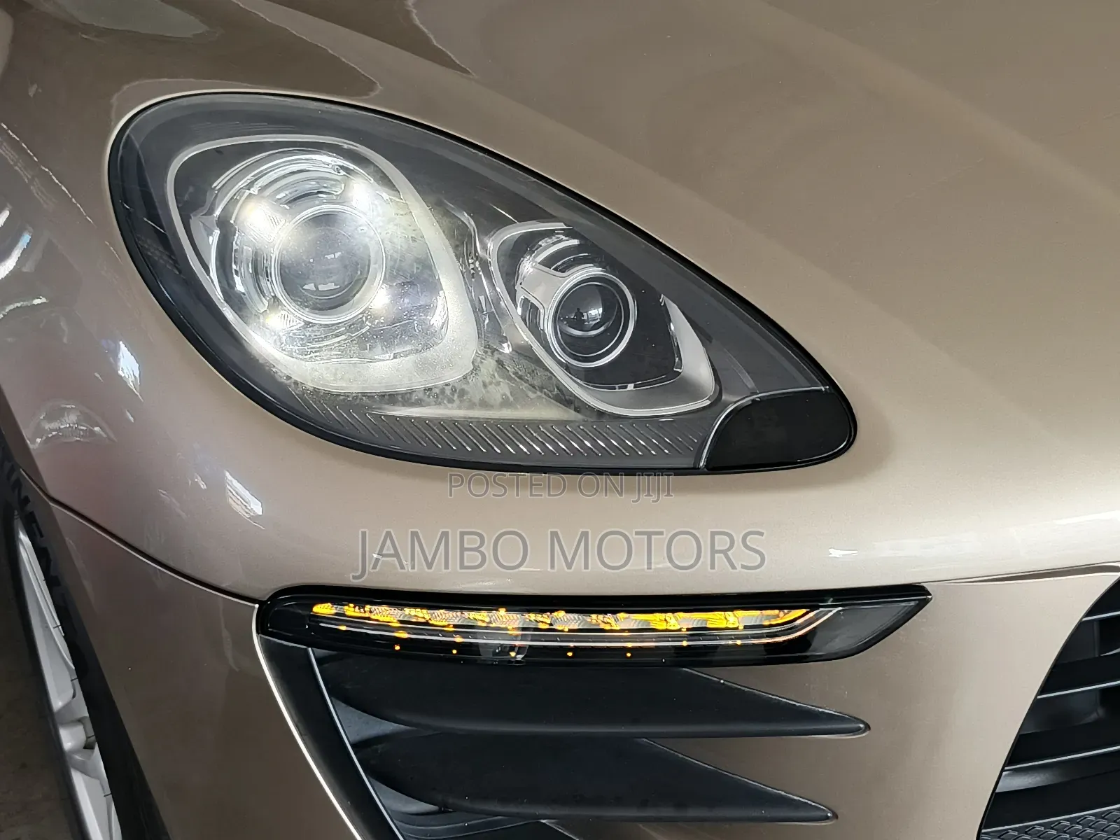 Porsche Macan Base 2018 Gold