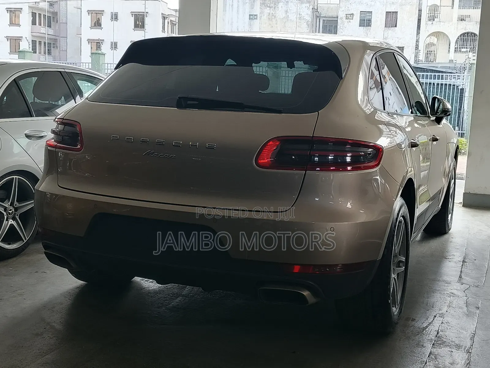 Porsche Macan Base 2018 Gold