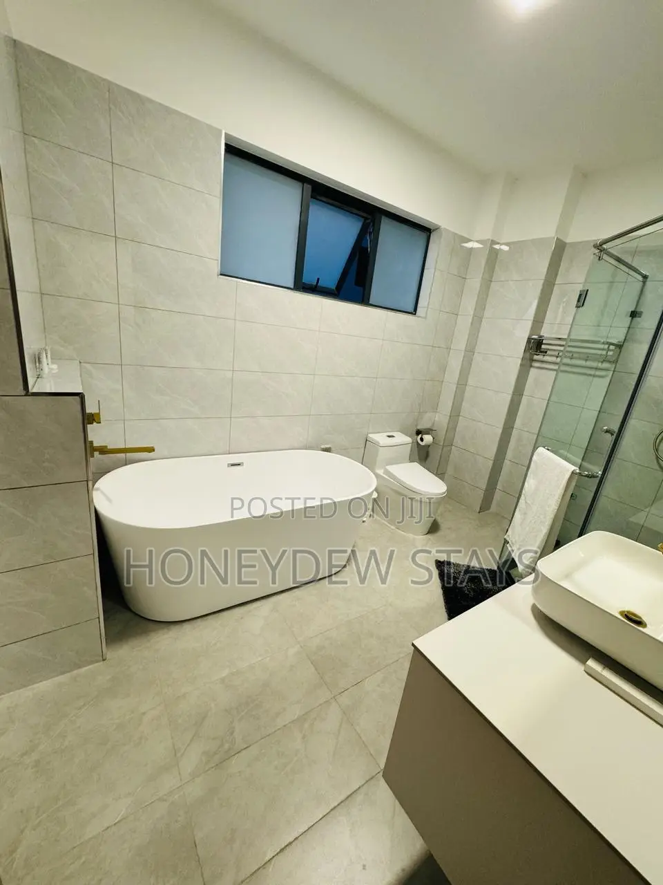 Royal Oaks Residency – 5br All en-Suite Apartment