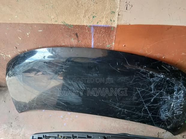 Nissan Serena Bonnet - main view