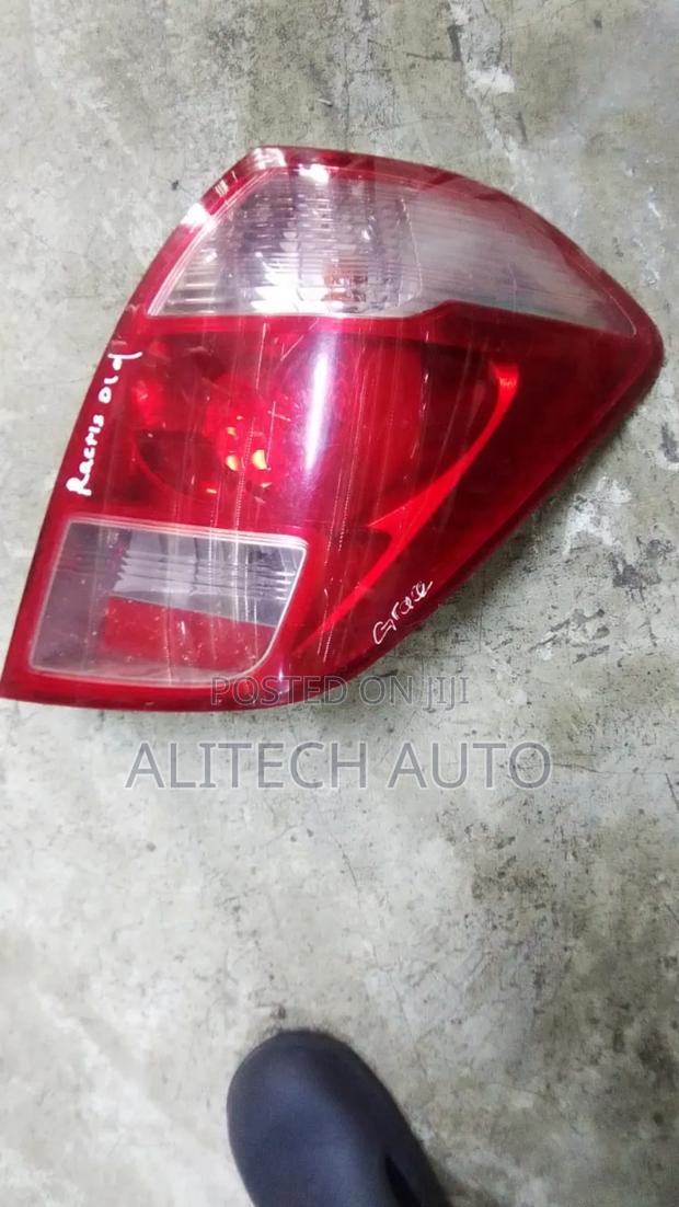Taillight Ractis 2005