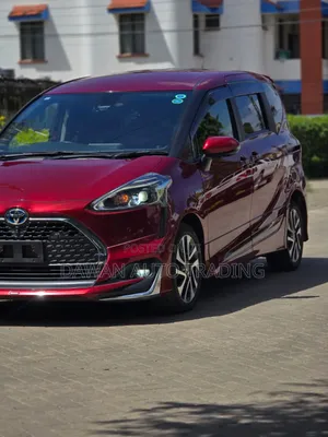 Toyota Sienta 2019 Red