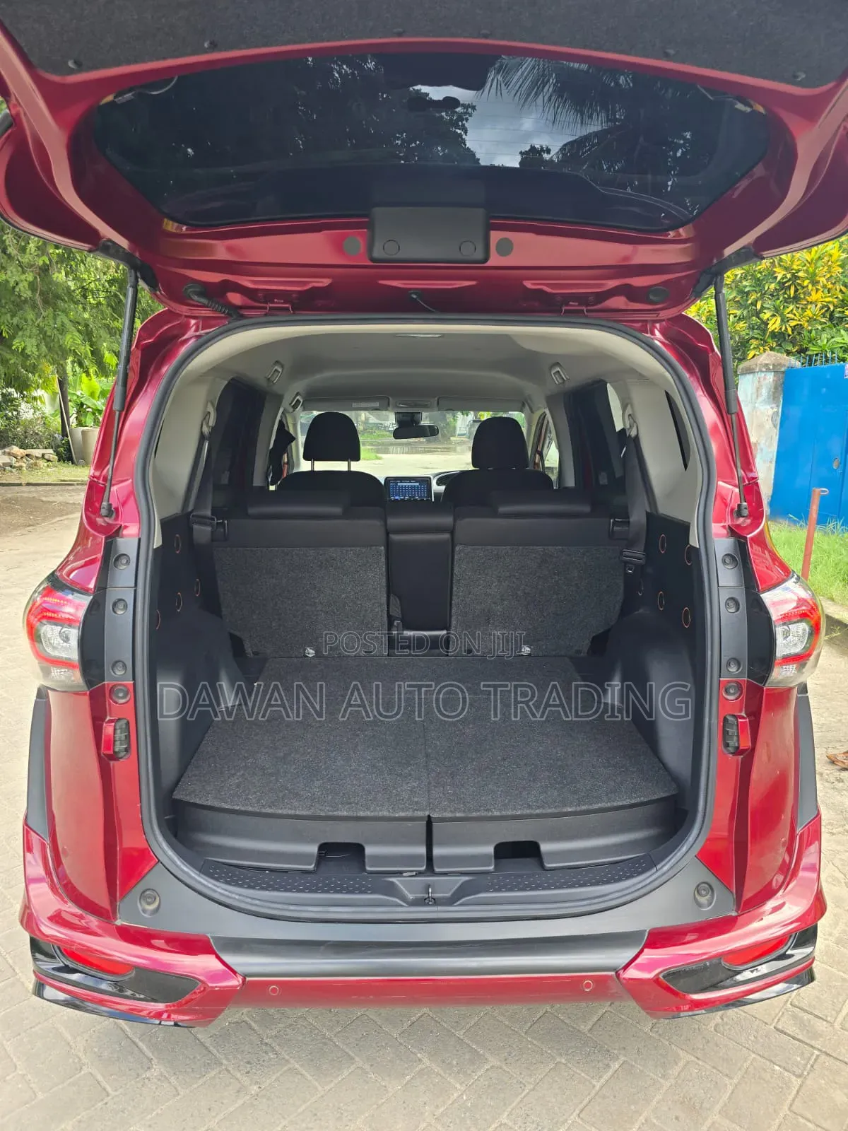 Toyota Sienta 2019 Red