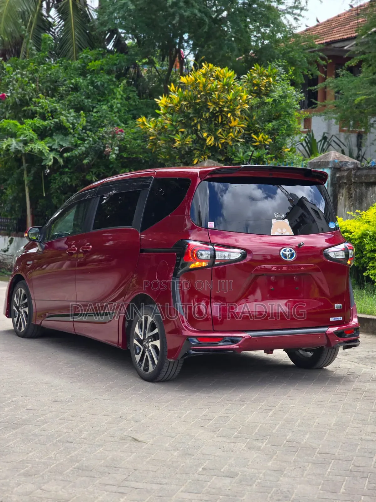 Toyota Sienta 2019 Red