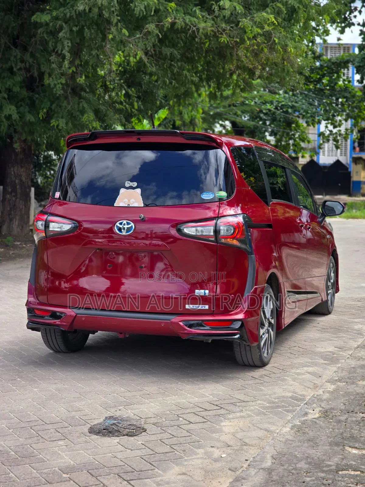 Toyota Sienta 2019 Red