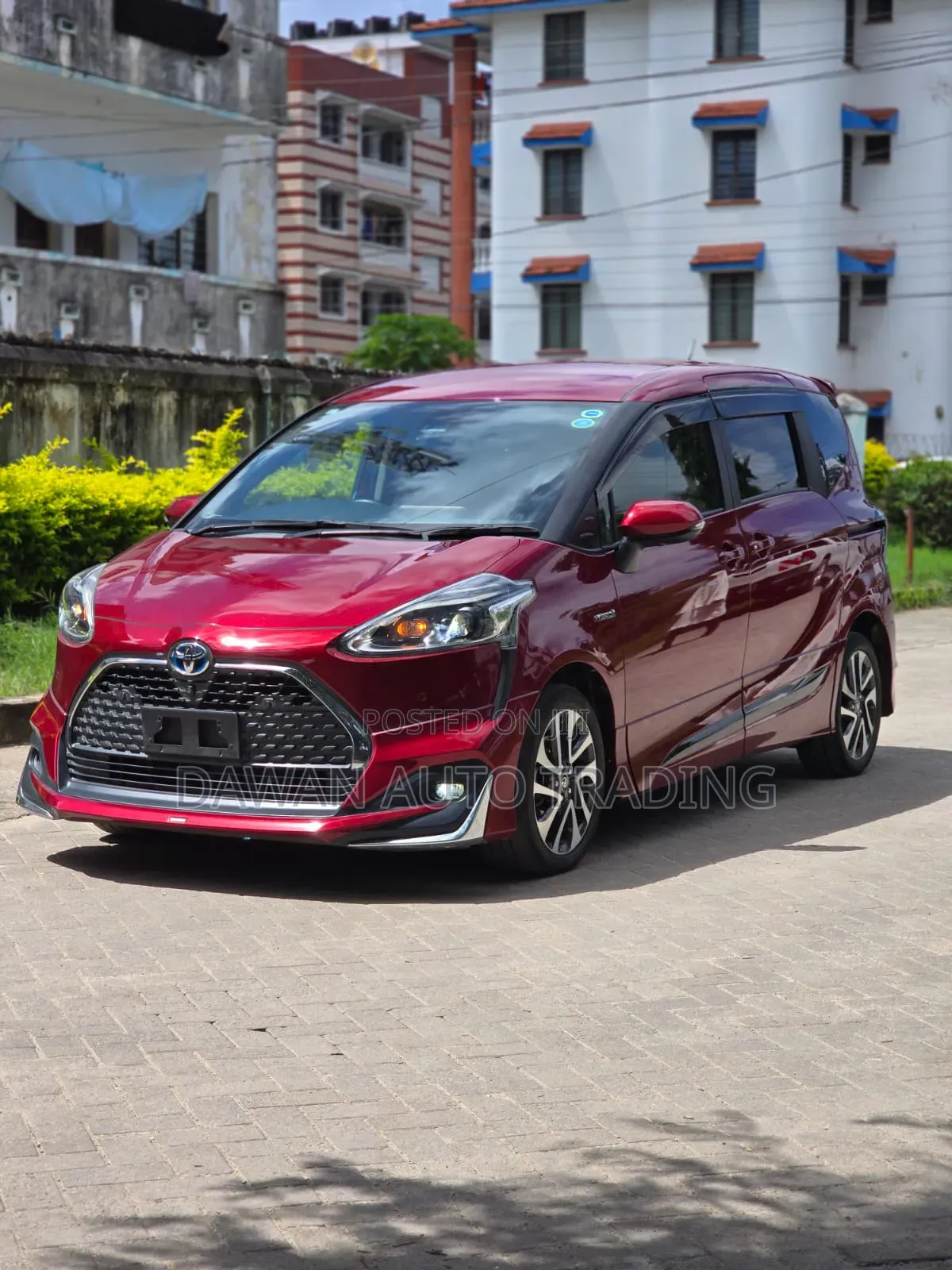 Toyota Sienta 2019 Red