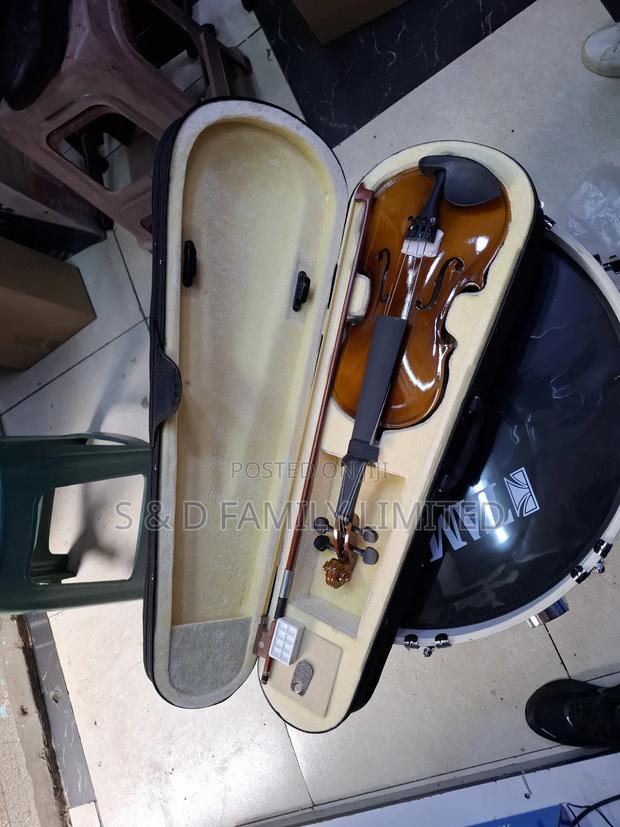 3/4 Wooden Violin - thumbnail 3