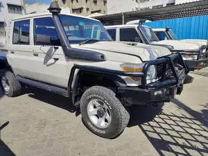 Toyota Land Cruiser 2019 White