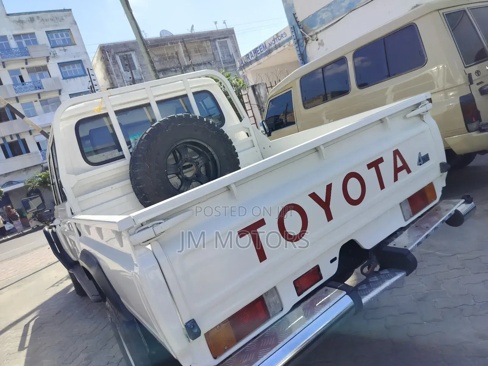 Toyota Land Cruiser 2019 White