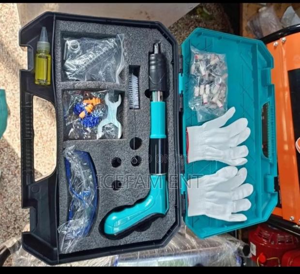 Complete Manual Rivet Gun - main view