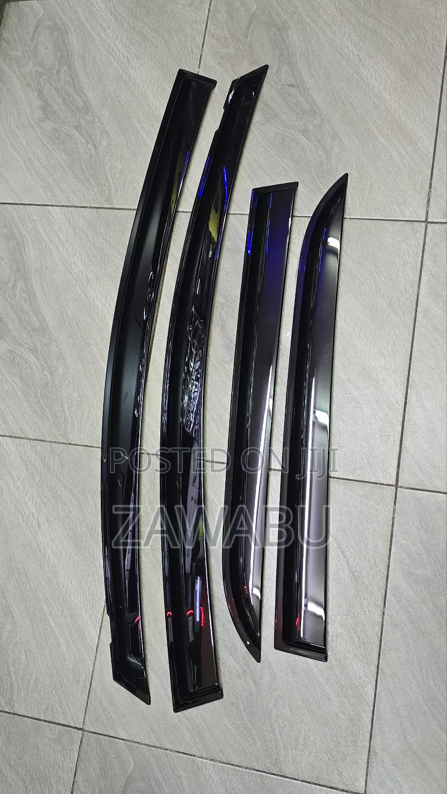 Original Windbreaker or Window Visors Auris E150 06/12