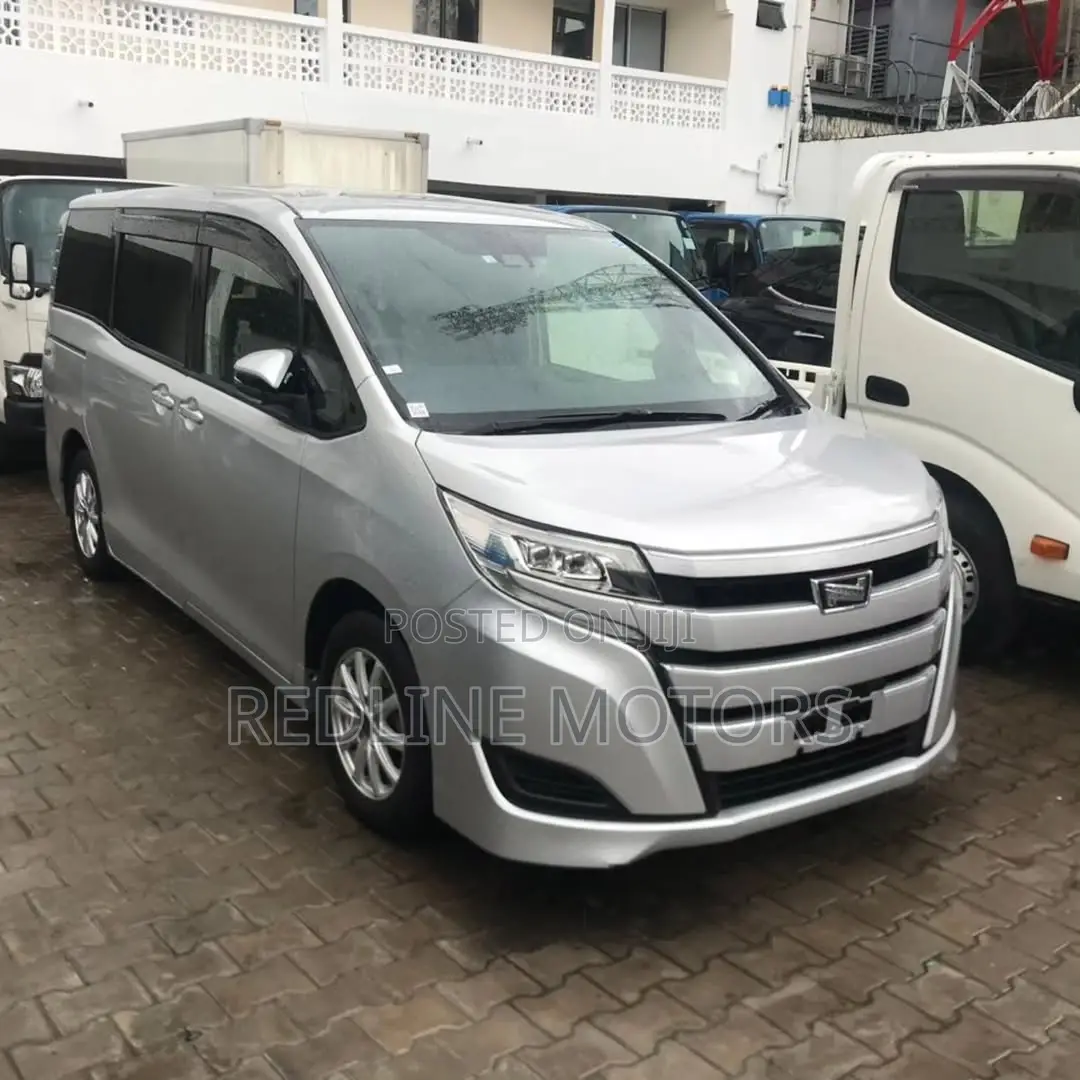 Toyota Noah 2.0 AWD (7 Seater) 2019 Silver