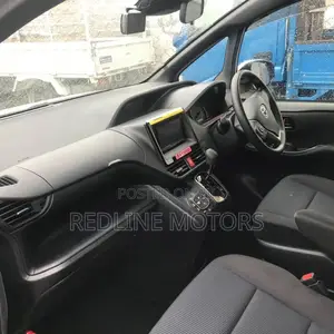 Toyota Noah 2.0 AWD (7 Seater) 2019 Silver