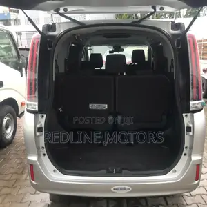 Toyota Noah 2.0 AWD (7 Seater) 2019 Silver