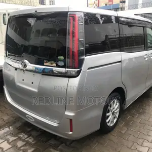 Toyota Noah 2.0 AWD (7 Seater) 2019 Silver