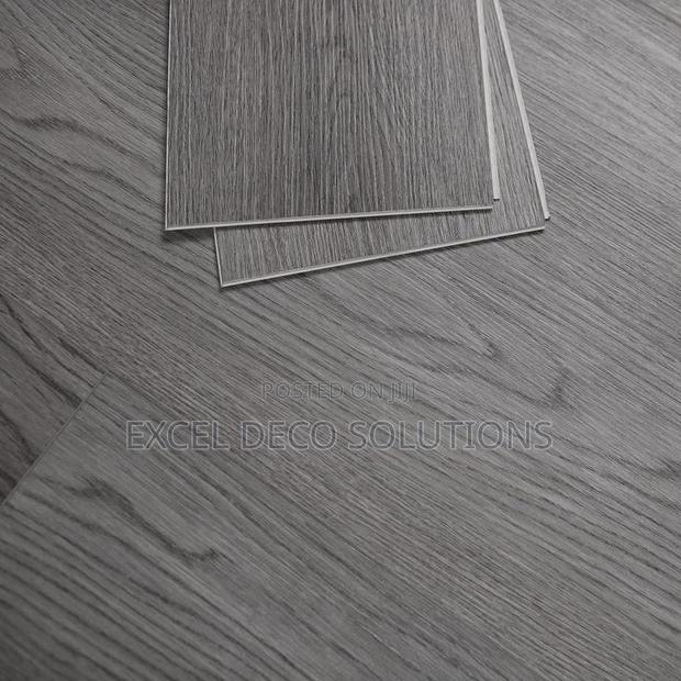SPC Flooring – Waterproof Wood Look, Worry-Free!