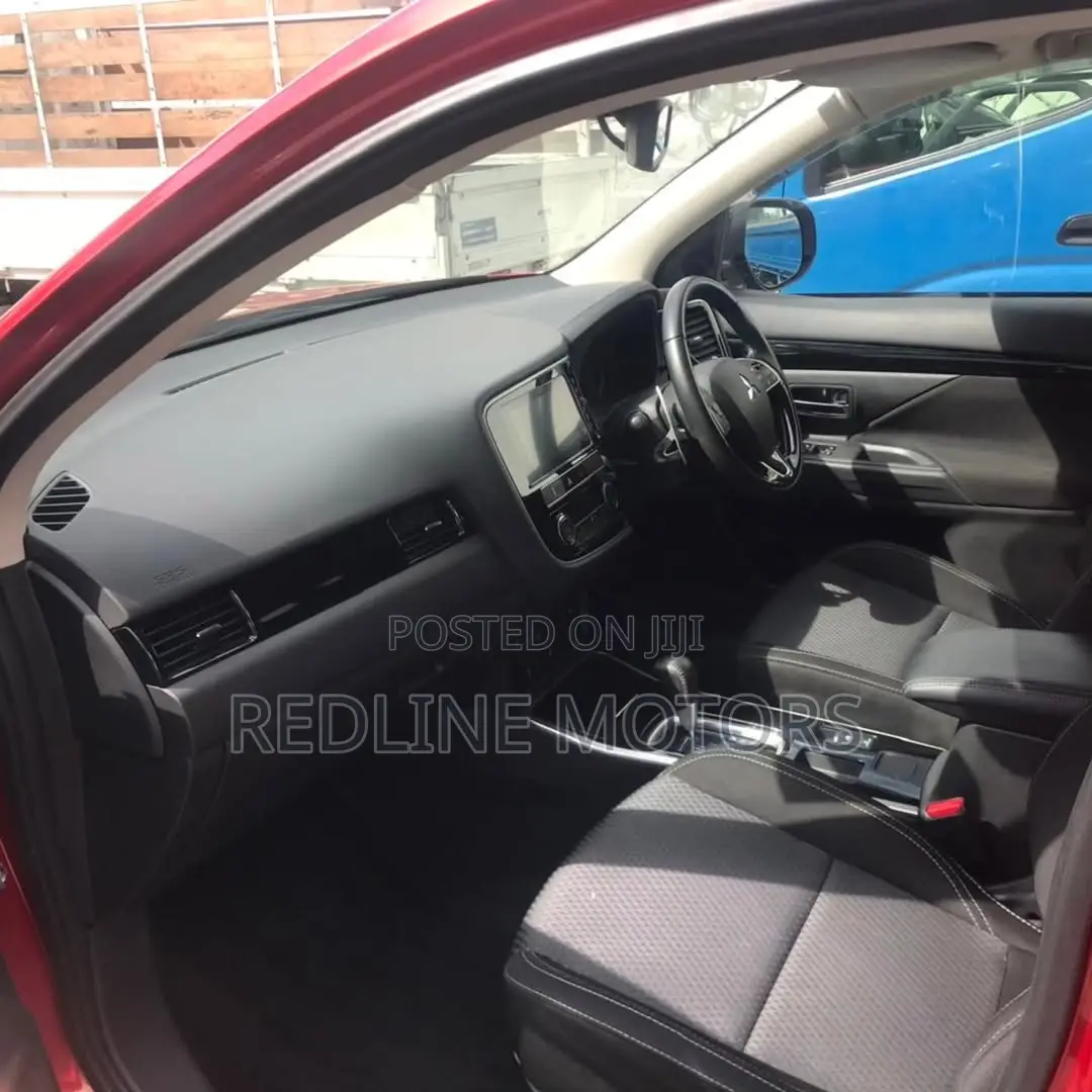 Mitsubishi Outlander ES FWD 2018 Red