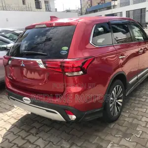 Mitsubishi Outlander ES FWD 2018 Red