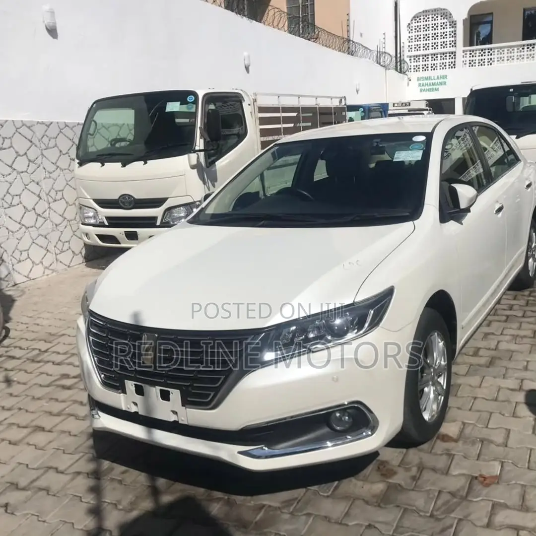 Toyota Premio 1.8 FWD 2019 White
