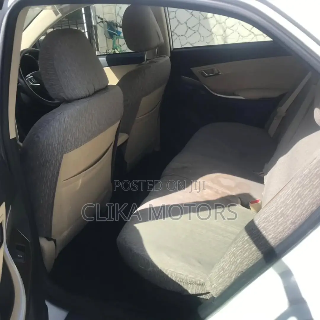 Toyota Premio 1.8 FWD 2019 White