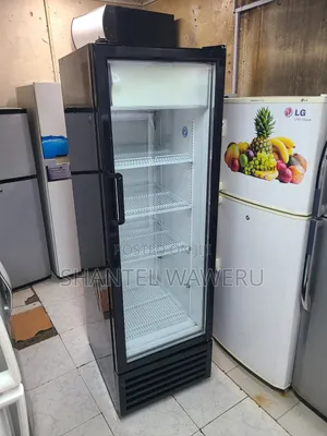Clean Showcase Display Refrigerator
