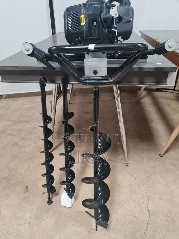 Uk- Petrol Earth Auger. - main view