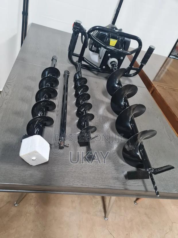 Uk- Petrol Earth Auger. - thumbnail 3