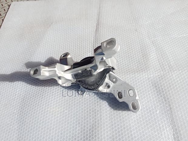 Mazda Axela 2014 Right Engine Mount