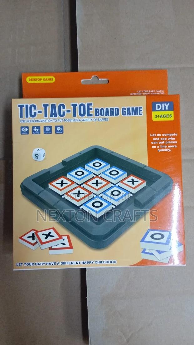 Tic Tac Toe Board Game - main view