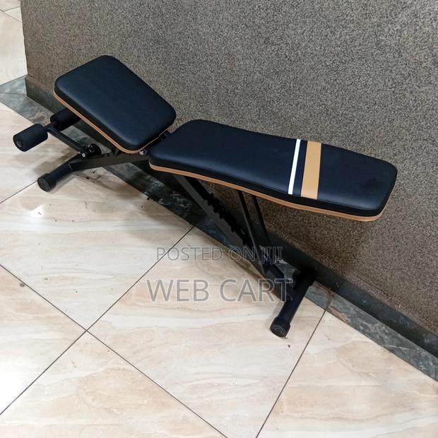 Flat Bench for Dumbbell Workouts
