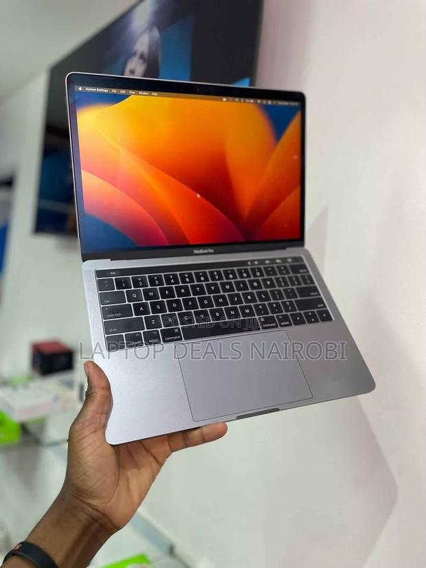 Laptop Apple MacBook Pro 2017 16GB Intel Core I7 SSD 256GB - thumbnail 2