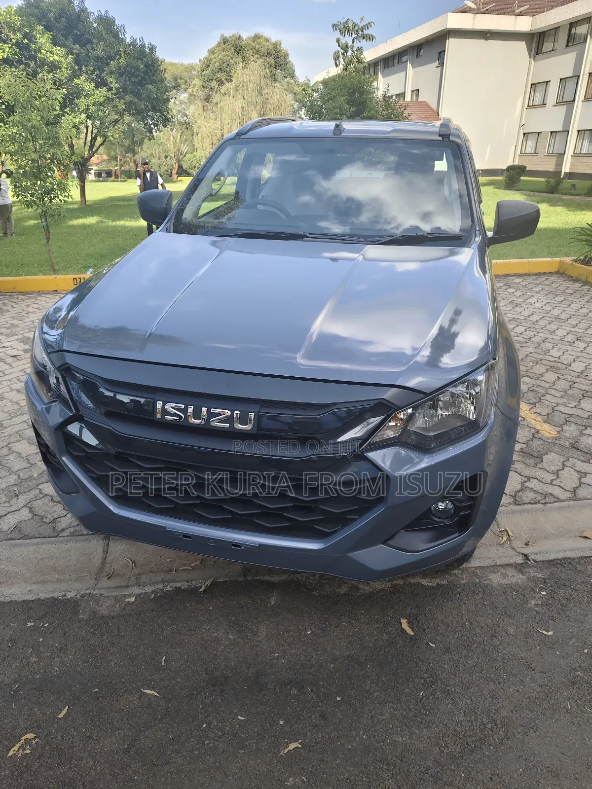 New Isuzu D-MAX 2025 Gray