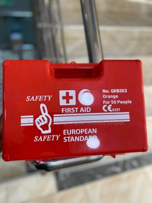 Ce0197 First Aid Box Safety for Large Teams. - thumbnail 2