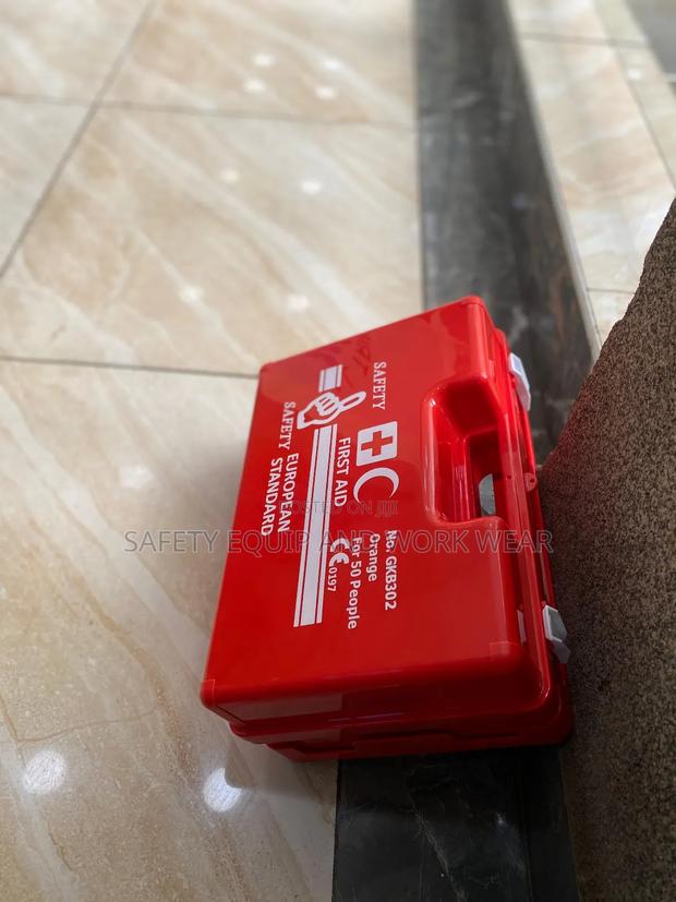 Heavy Duty First Aid Box Gkb302 Large Group Use. - main view