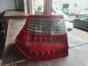 Ex Japan Toyota Crown 2005 Taillight - main view