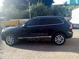 Volkswagen Touareg V6 Sport 4dr SUV AWD (3.6L 6cyl 8A) 2014 Black