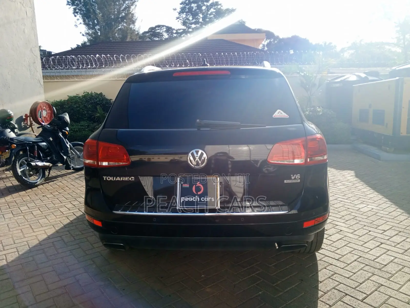 Volkswagen Touareg V6 Sport 4dr SUV AWD (3.6L 6cyl 8A) 2014 Black
