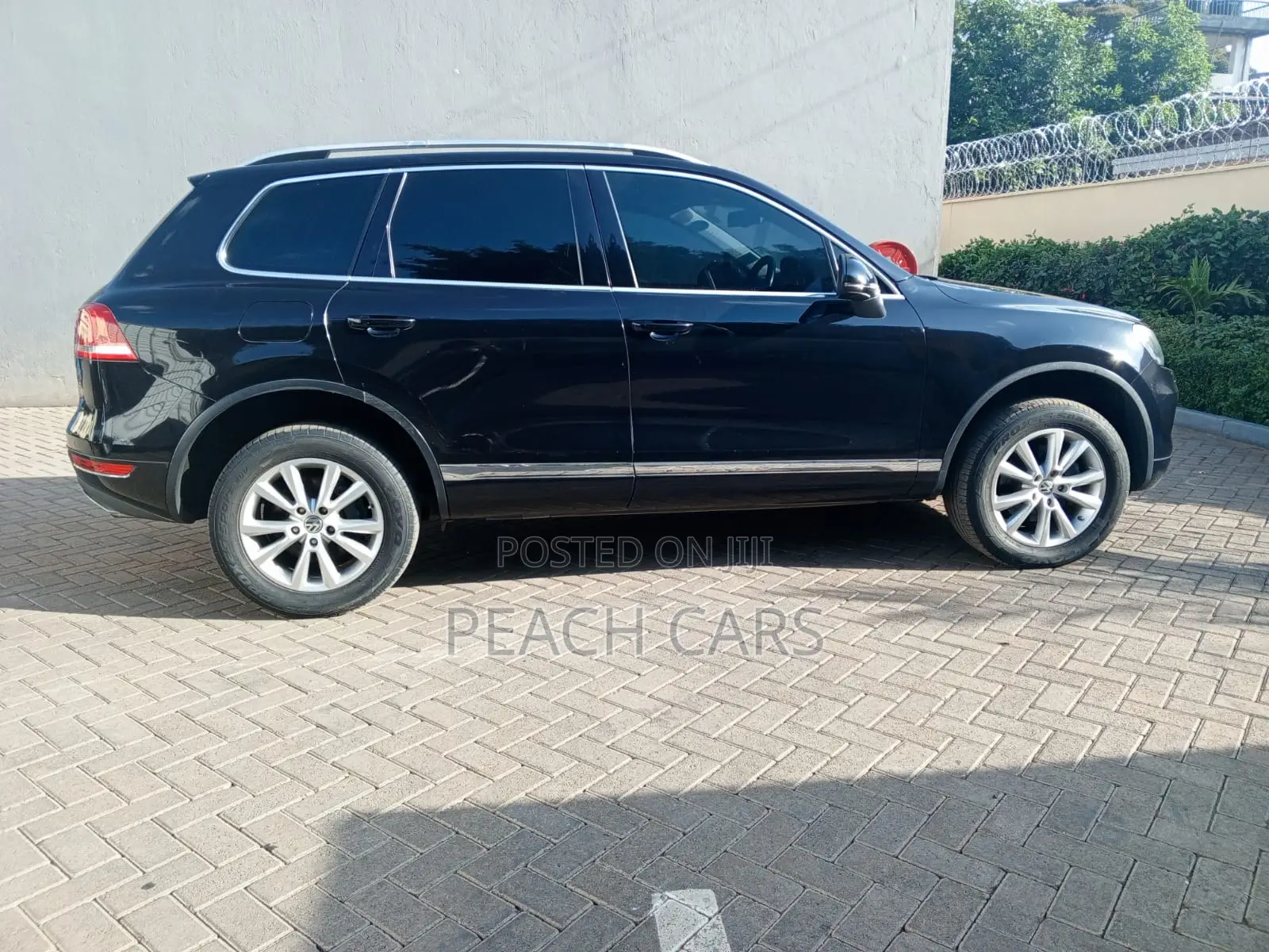Volkswagen Touareg V6 Sport 4dr SUV AWD (3.6L 6cyl 8A) 2014 Black