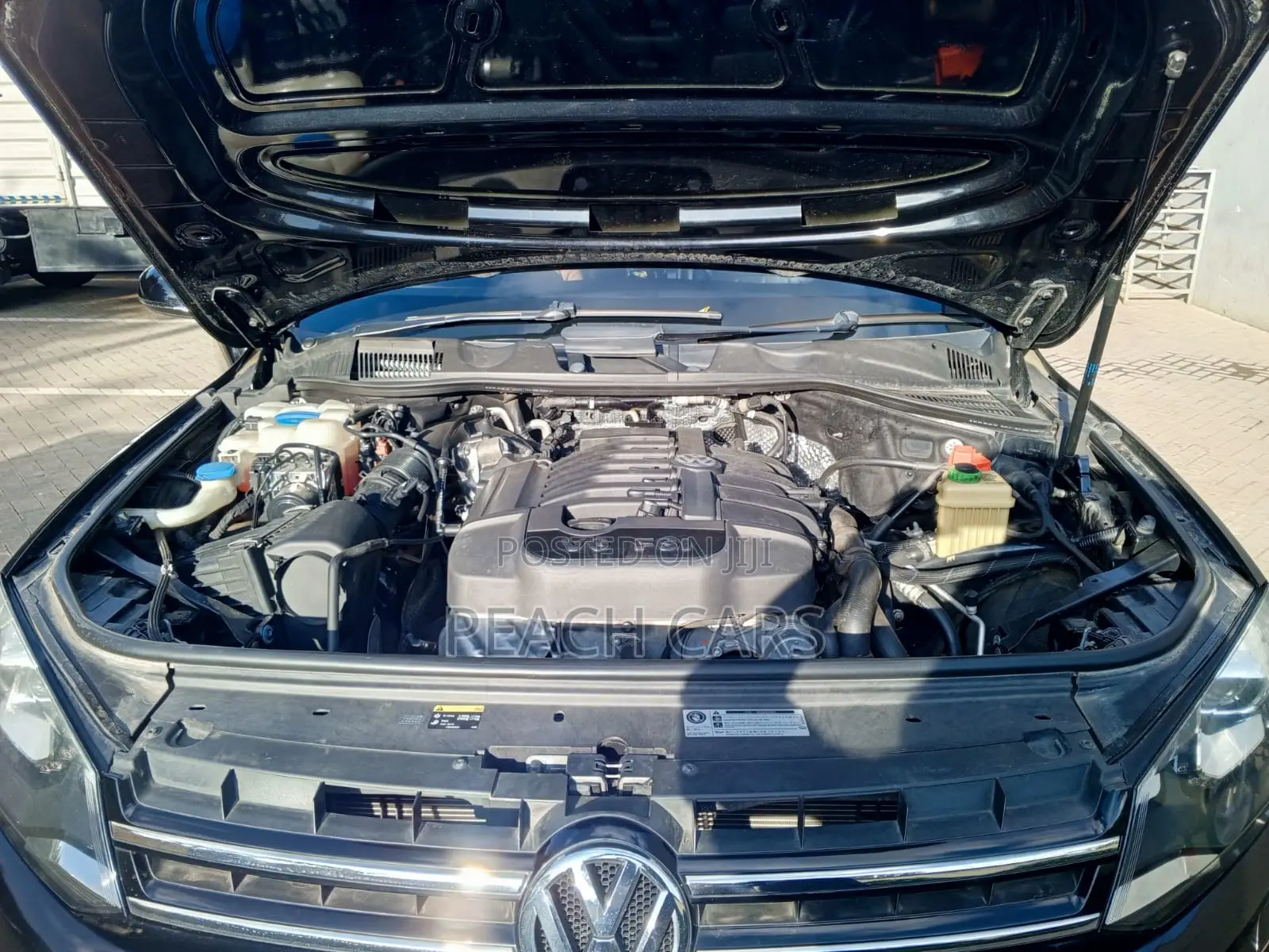 Volkswagen Touareg V6 Sport 4dr SUV AWD (3.6L 6cyl 8A) 2014 Black