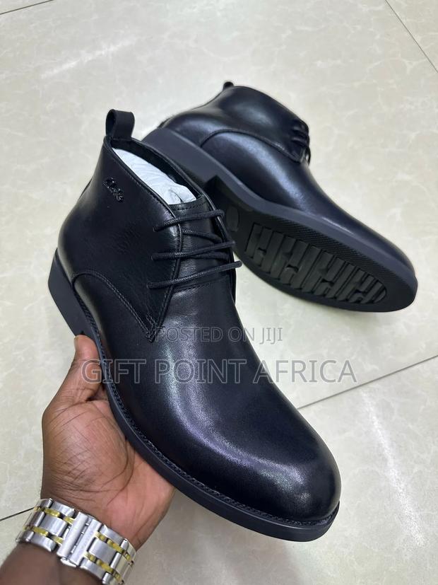Black Leather Clarks Boots For Men - thumbnail 2