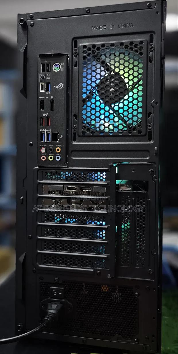 New Desktop Computer Asus ROG STRIX GD30CI 32GB AMD Ryzen 7 SSD 1T - thumbnail 4