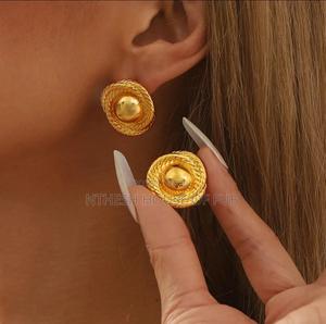 Fashionable Stud Earings - main view