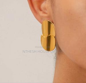 Minimalist Geometrical Earings - main view