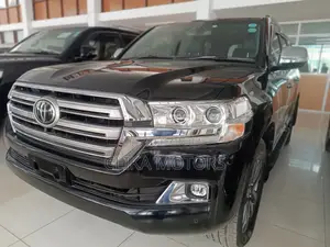 Toyota Land Cruiser 4.6 V8 ZX 2018 Black
