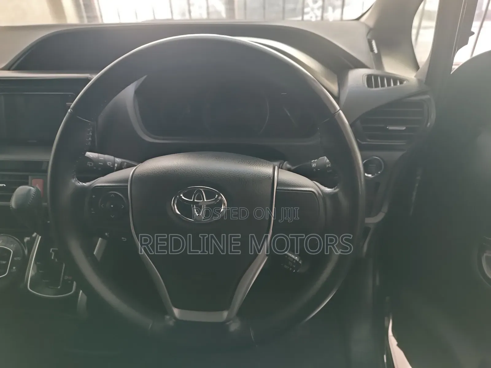 Toyota Esquire 2018 Black