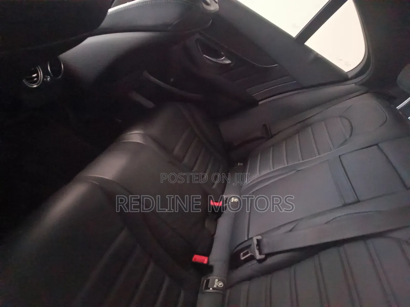 Mercedes-Benz C200 2019 Pearl