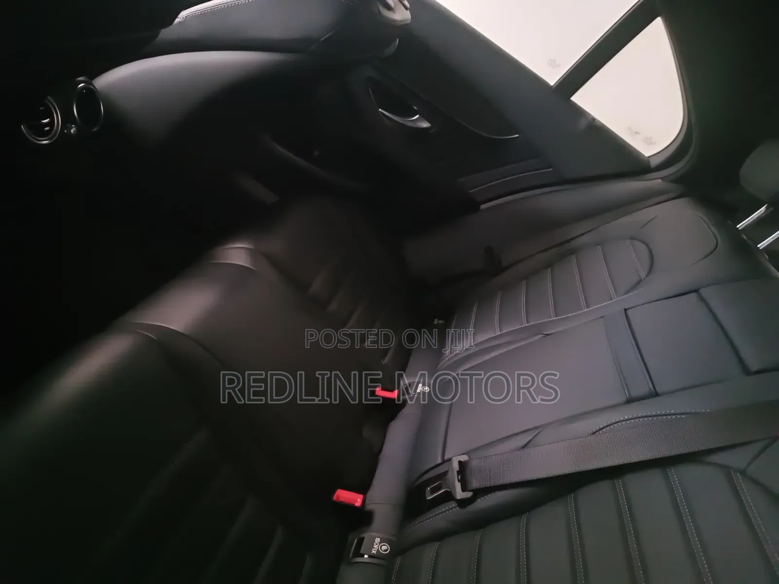 Mercedes-Benz C200 2019 Pearl